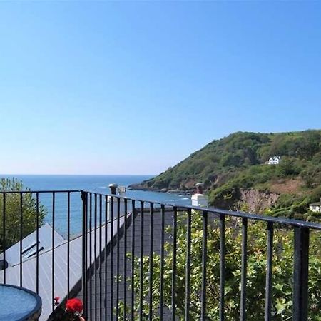 Cosy Beachfront Retreat With Stunning Sea Views & Free Access To A Local Indoor Pool Talland Luaran gambar
